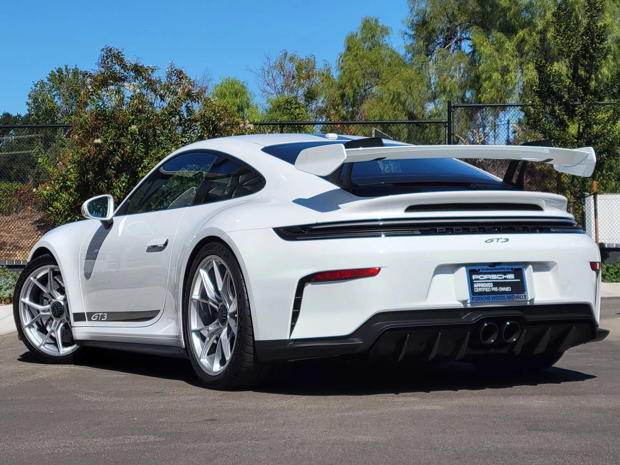 Pure White Porsche 911 GT3