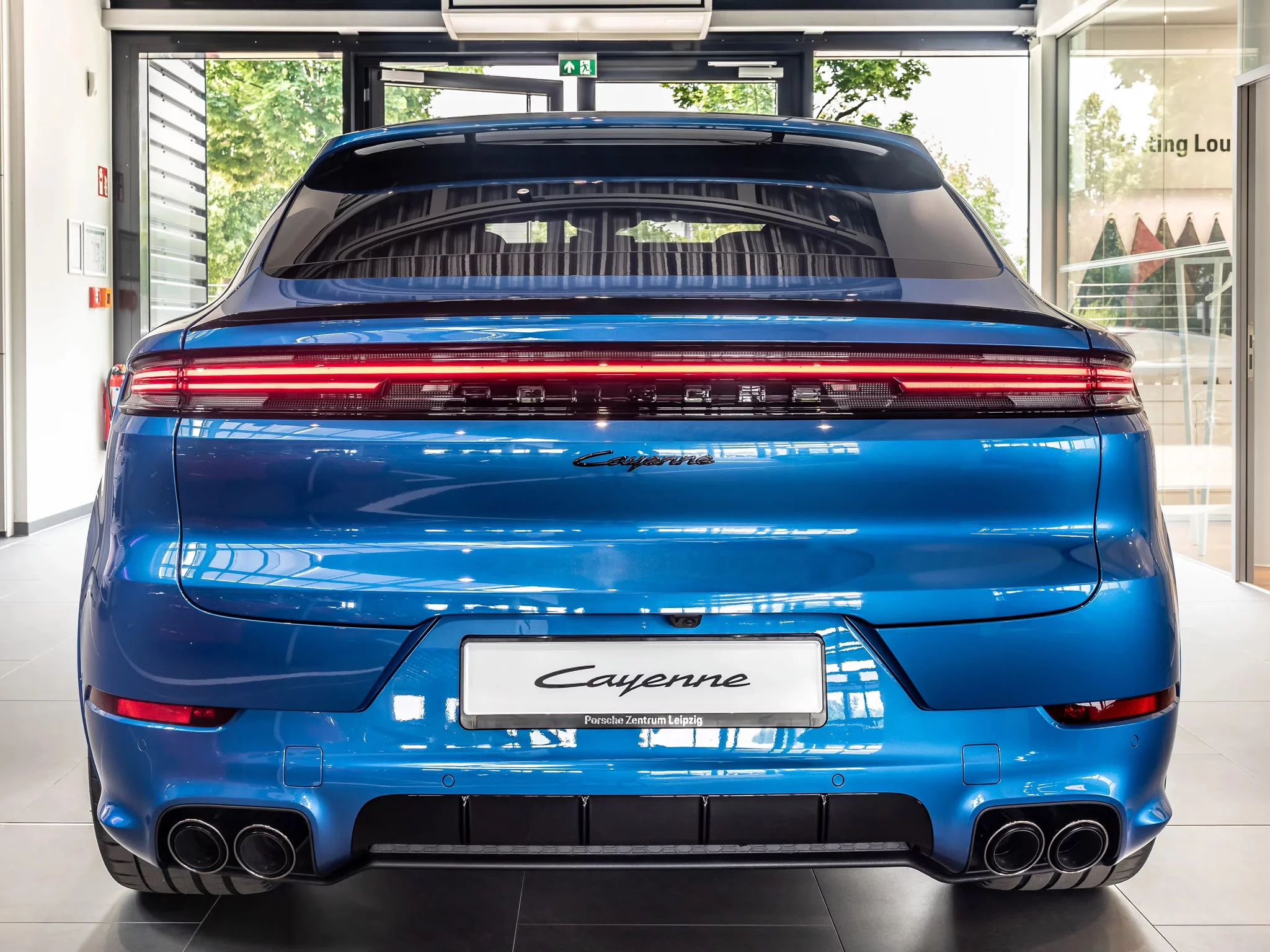 Sapphire Blue Metallic Porsche Cayenne