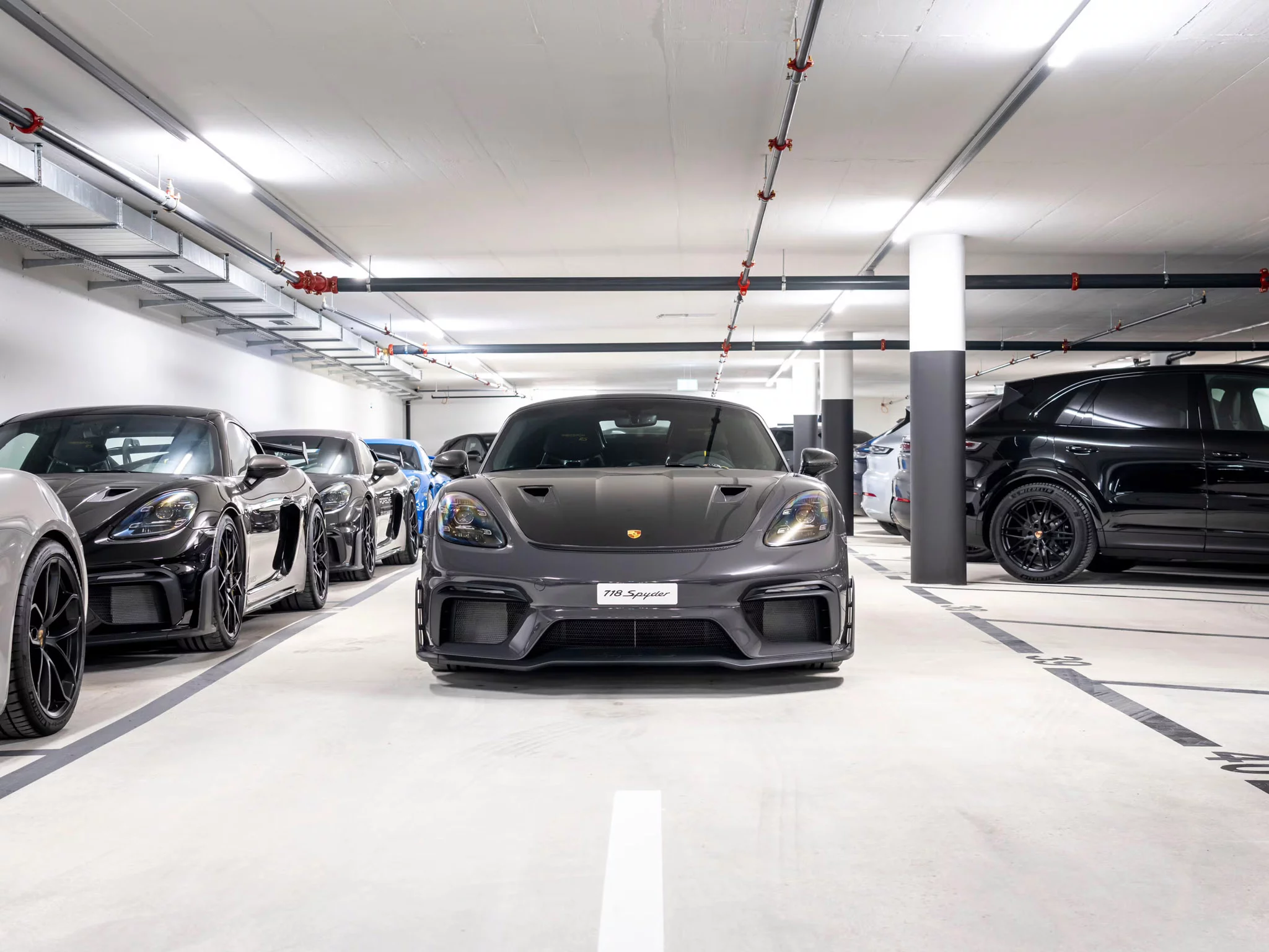 Grey Black Porsche 718 Spyder RS
