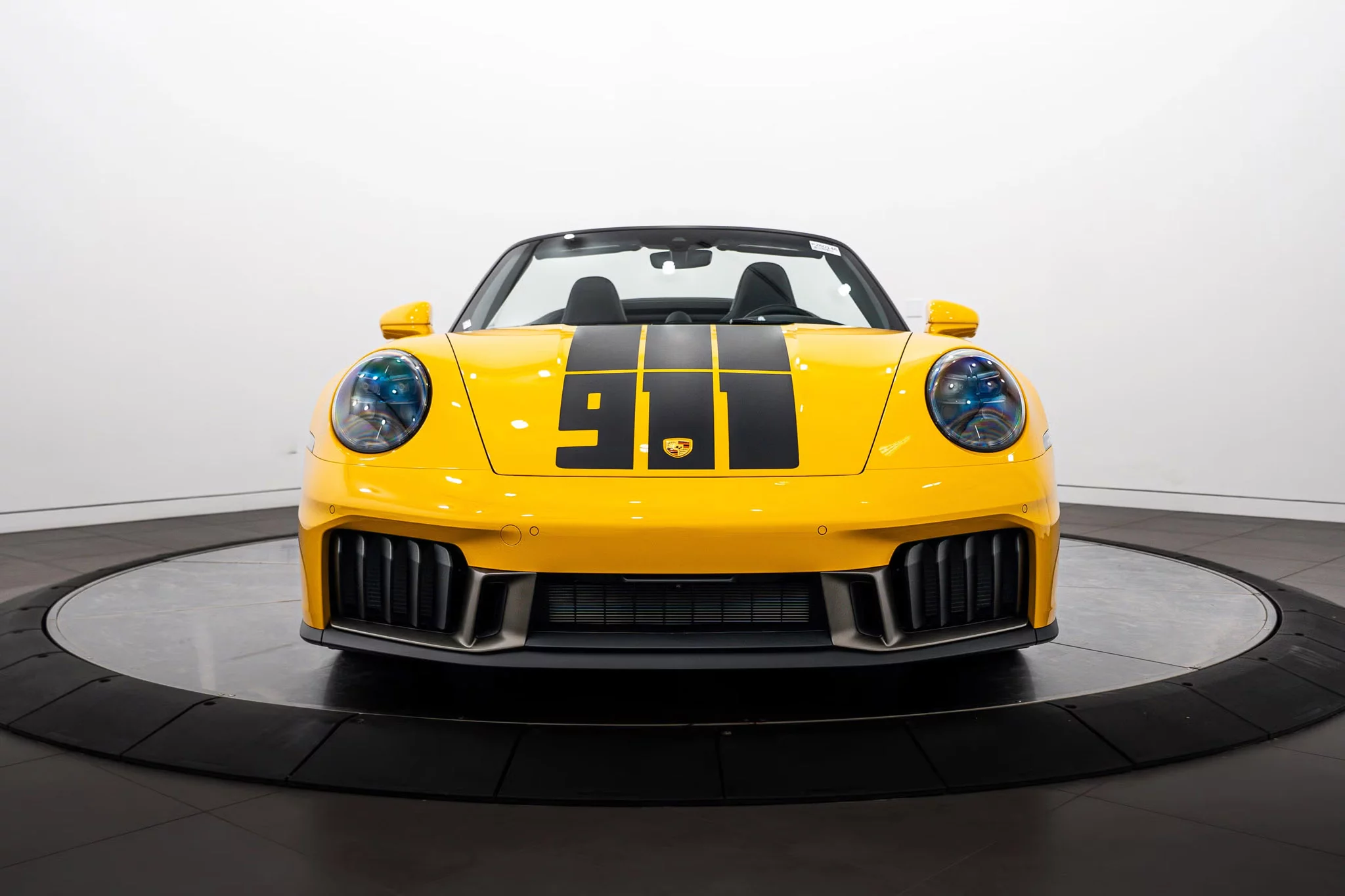 Atacama Yellow Porsche 911 Spirit 70