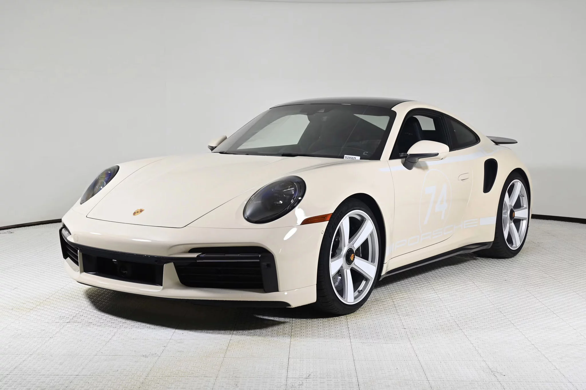 Creme White Porsche 911 Turbo