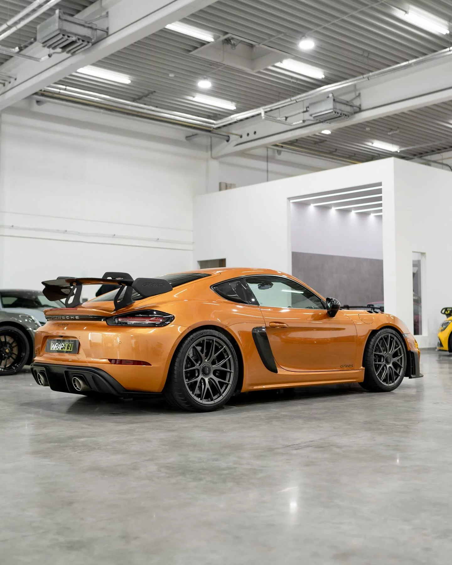 Nordic Gold Metallic Porsche 718 Cayman GT4 RS