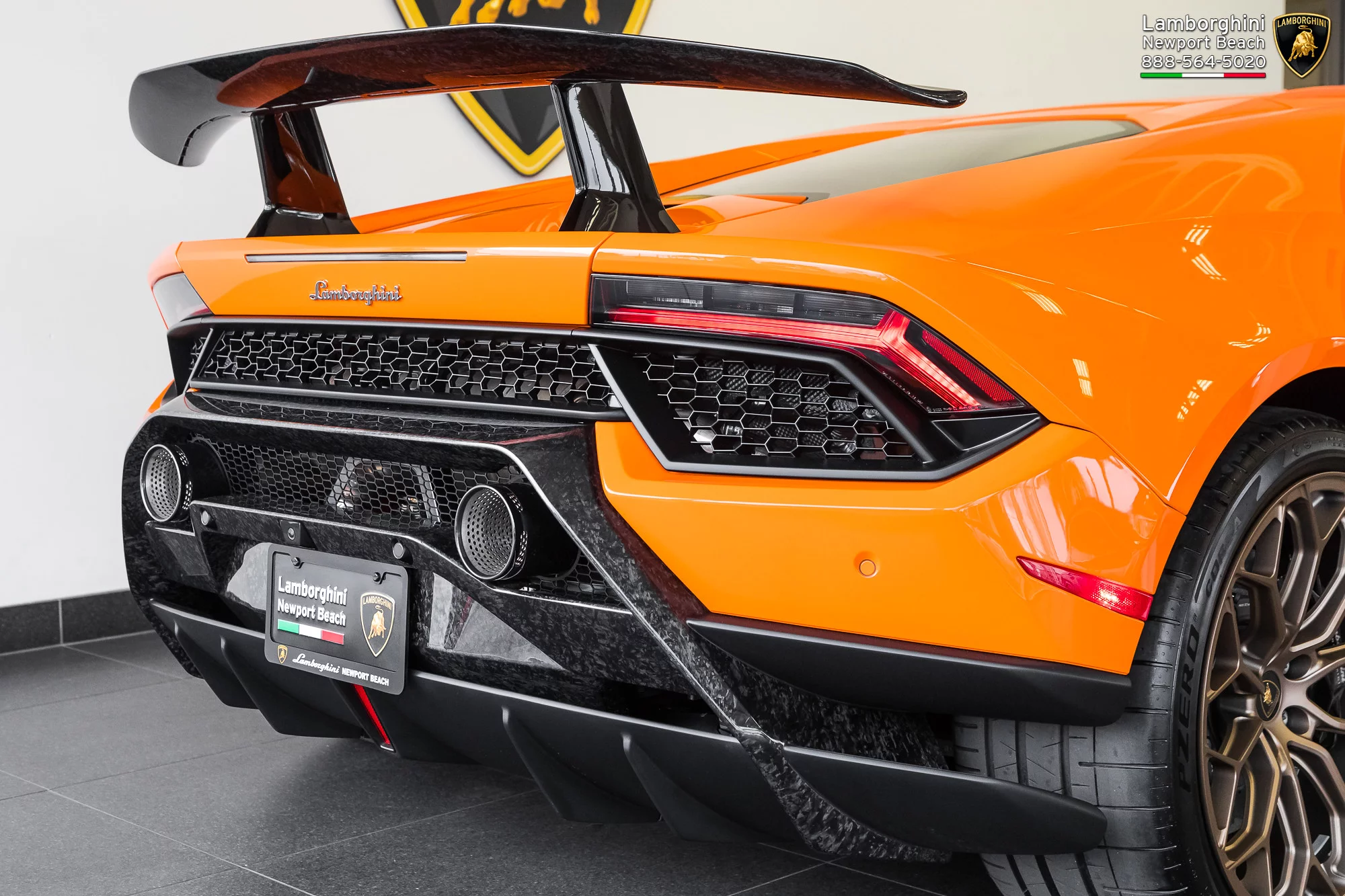 Arancio Ishtar Lamborghini Huracán
