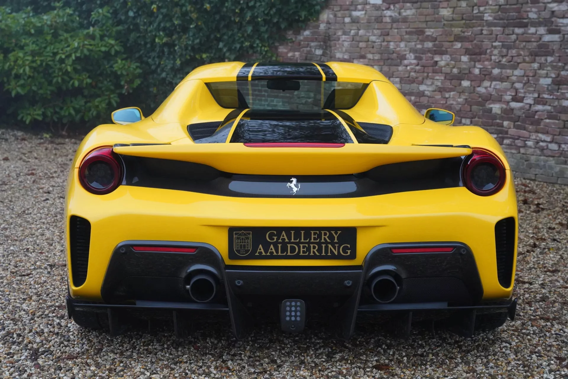 Giallo Modena Ferrari 488