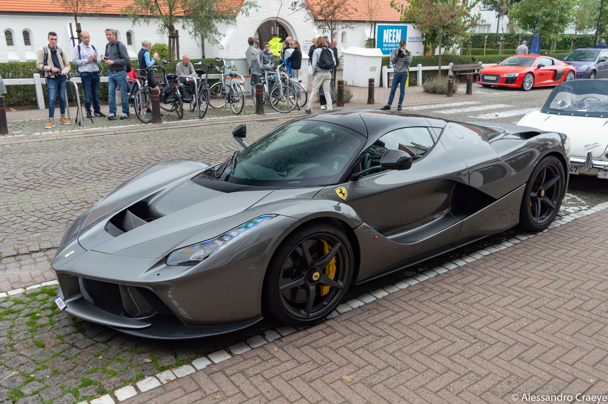 Grigio Ferro Ferrari LaFerrari