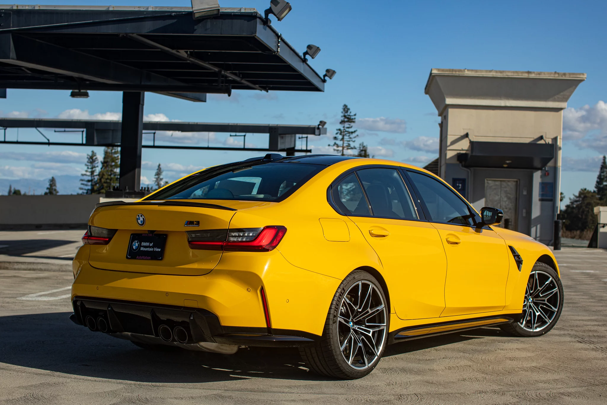 Speed Yellow BMW M3