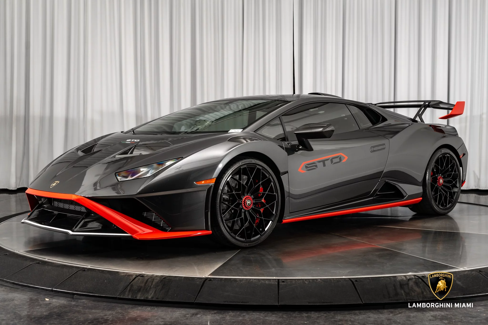 Grigio Lynx Lamborghini Huracán
