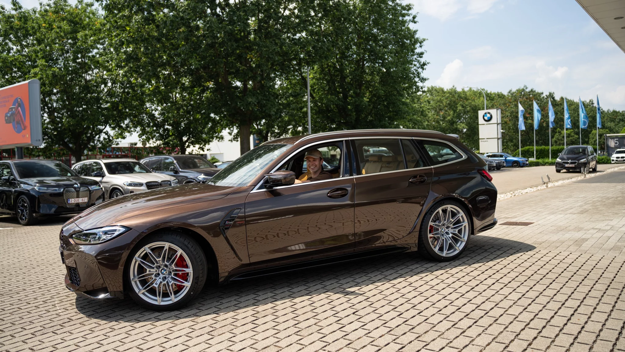 Macadamia Metallic BMW M3