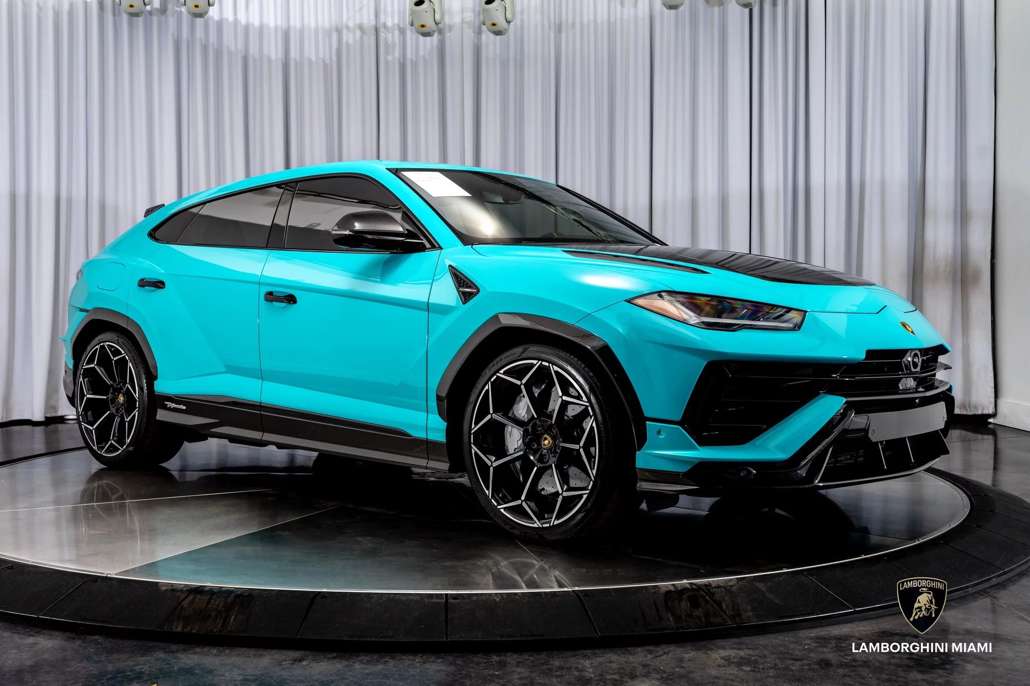 Blu Glauco Lamborghini Urus