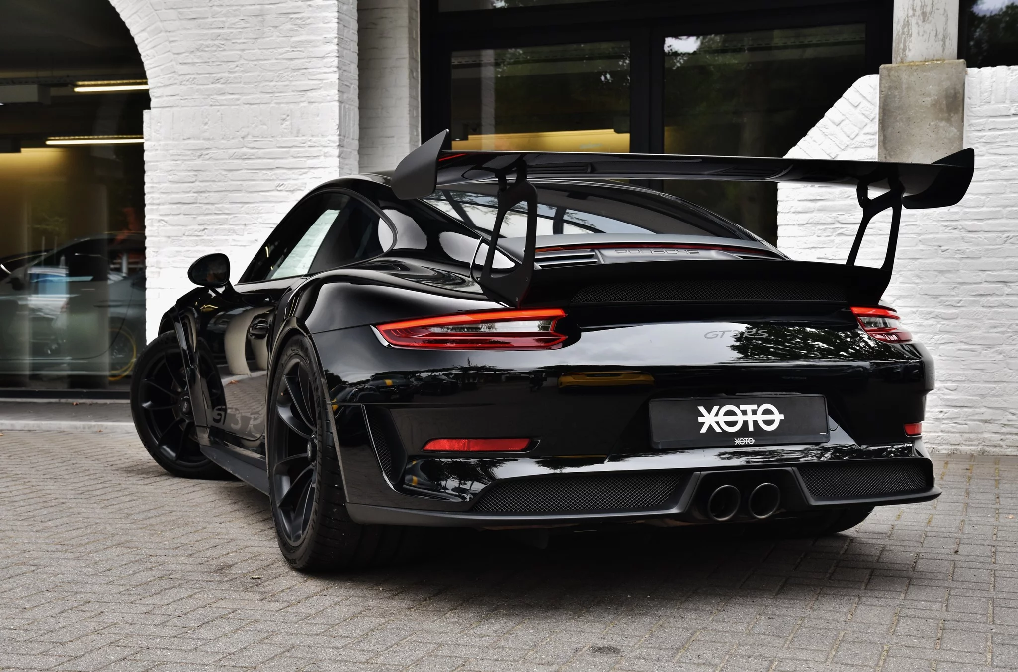 Black Porsche 911 GT3 RS