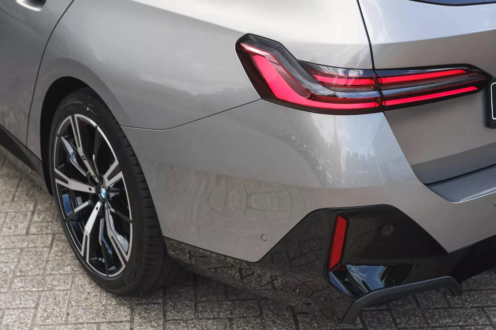 Oxid Grey II BMW 5 Series