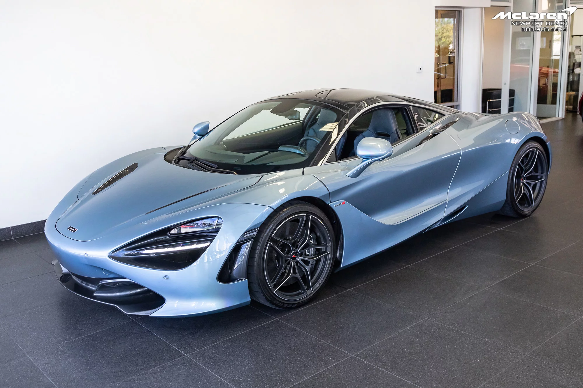 Polaris Blue McLaren 720S