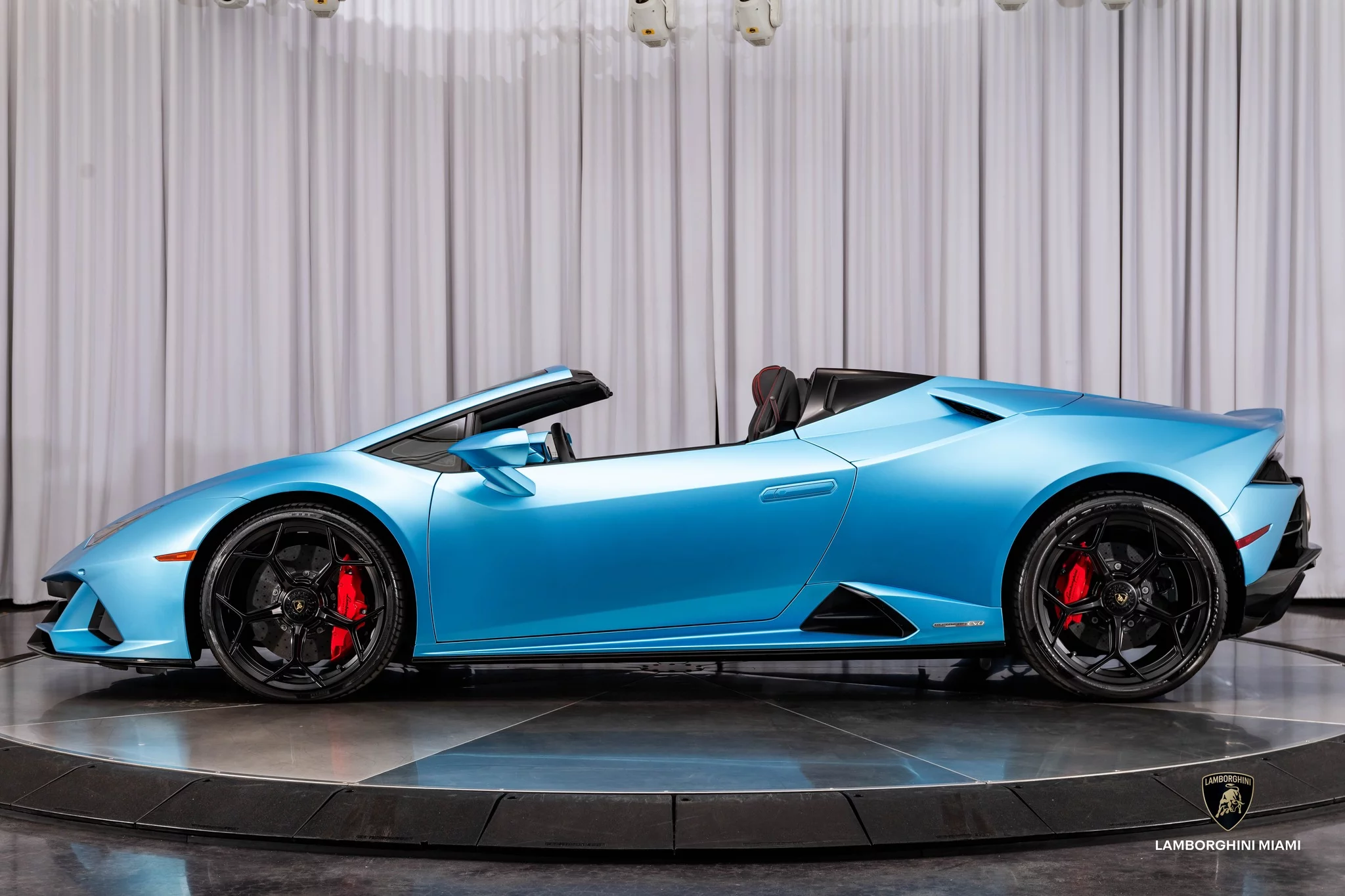 Blu Arione Lamborghini Huracán