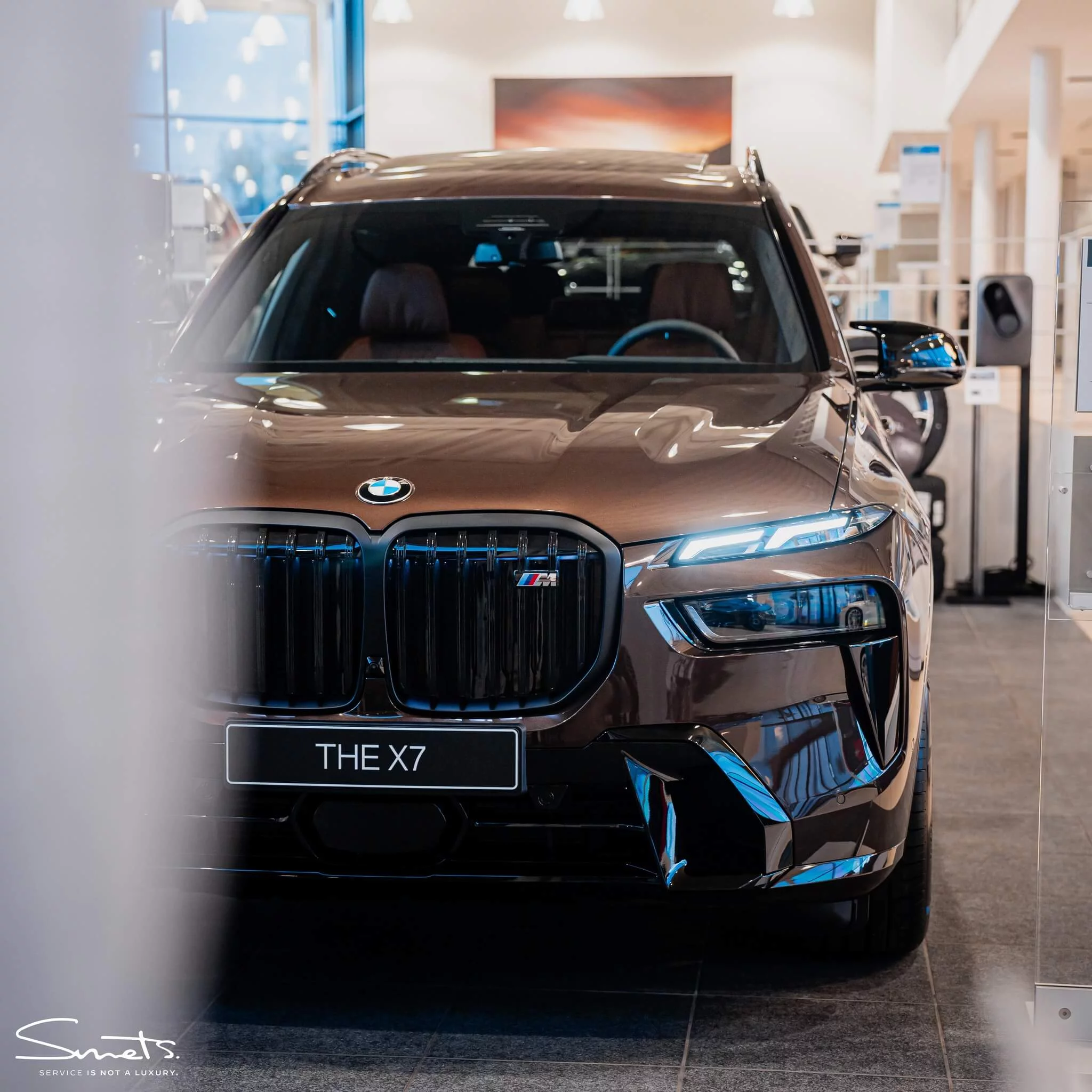 Macadamia Metallic BMW X7