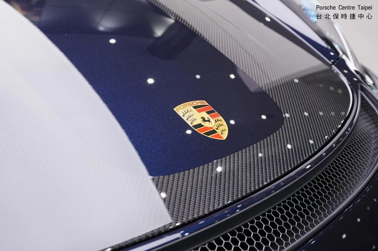 Carbon Black Porsche 718 Spyder RS