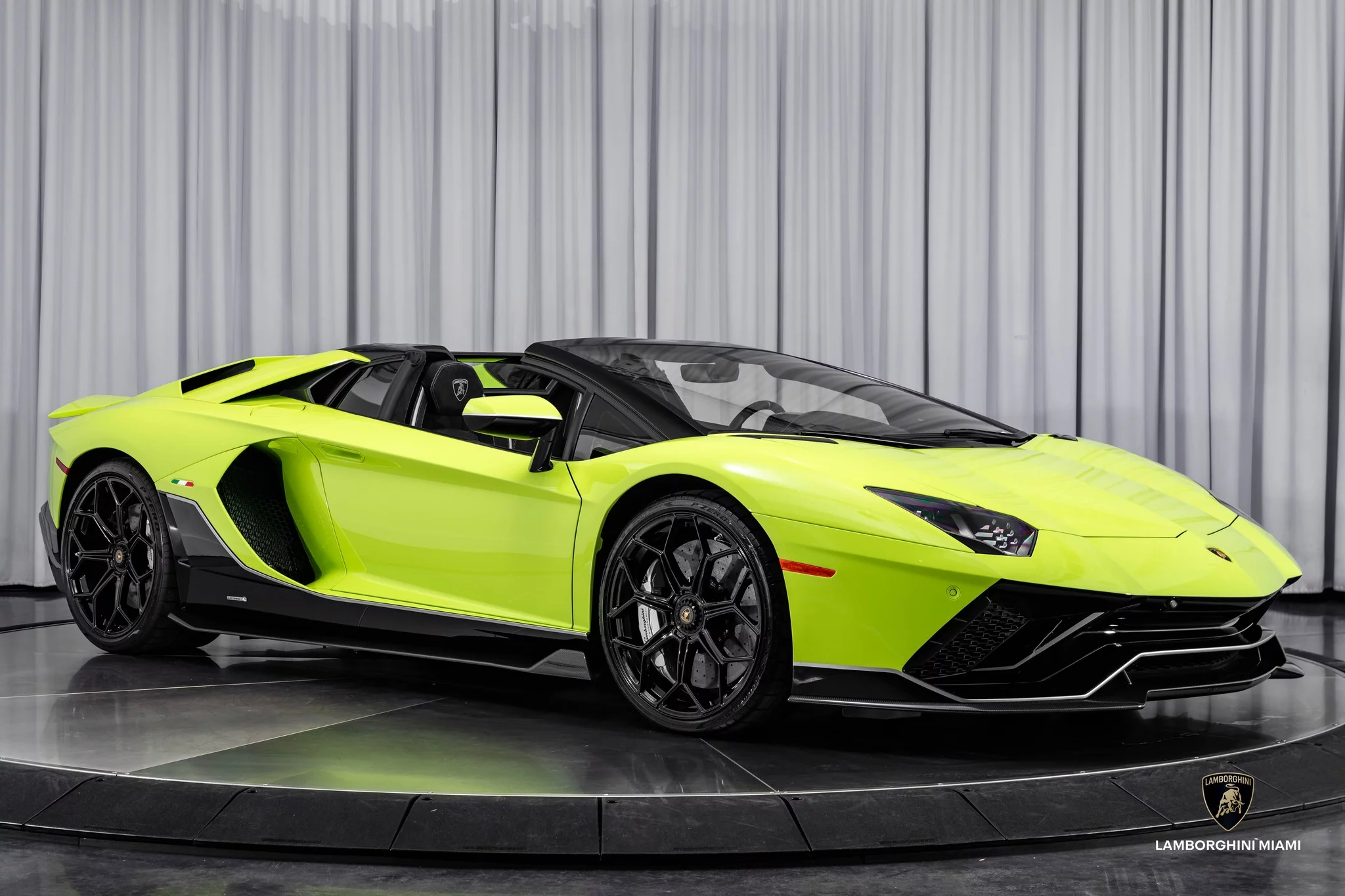 Verde Scandal Lamborghini Aventador