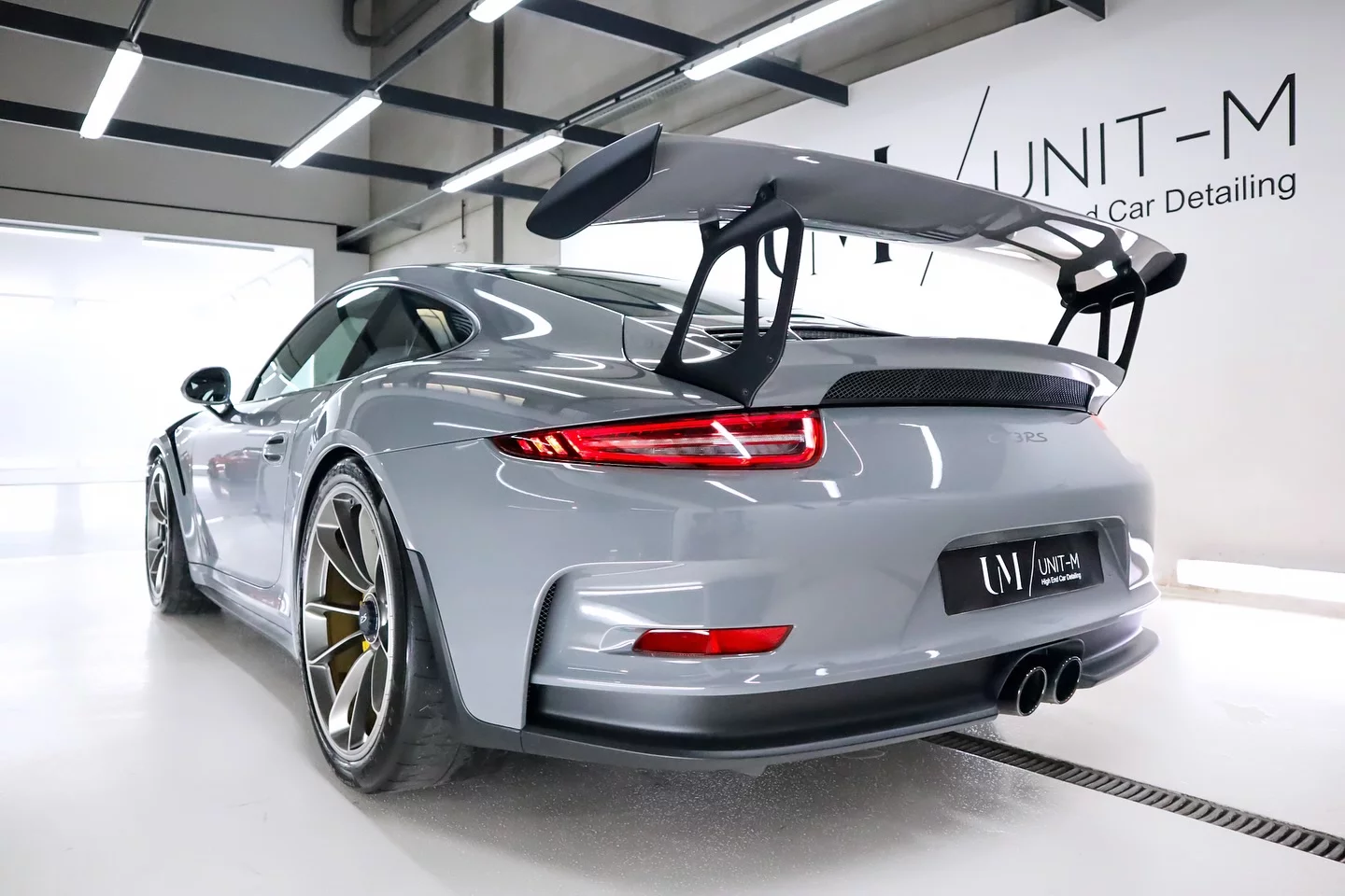 China Grey Porsche 911 GT3 RS