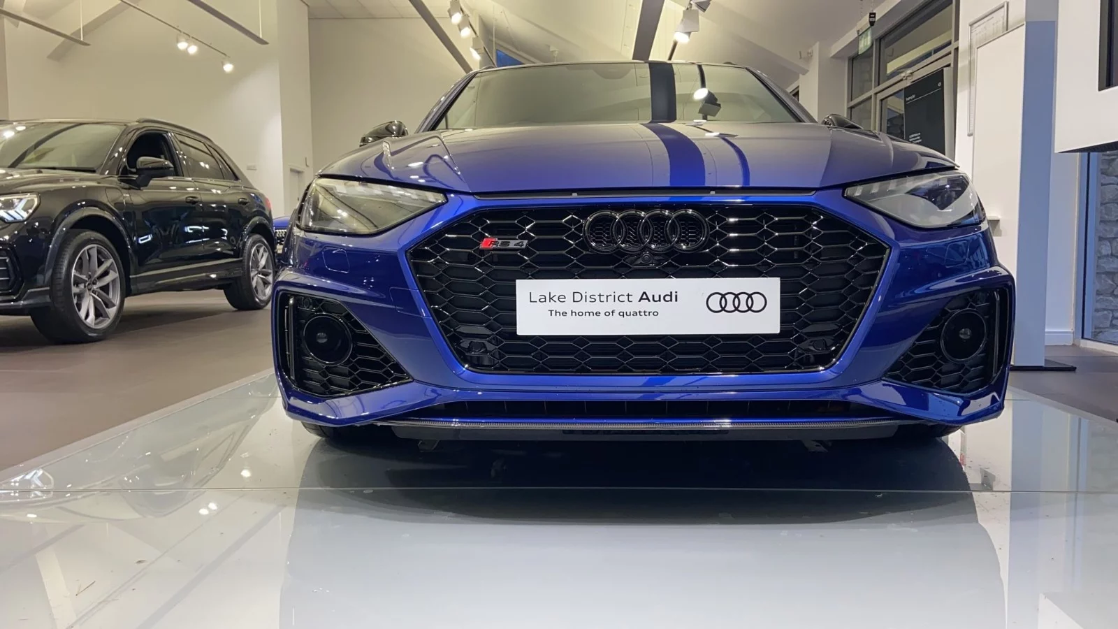 Racing Blue Audi RS4 Avant