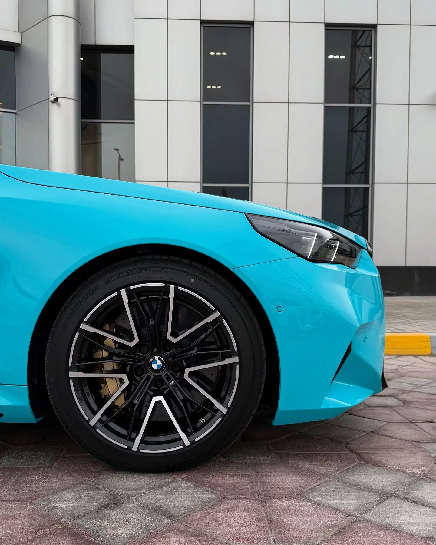 Borusan Turkish Blue BMW M5