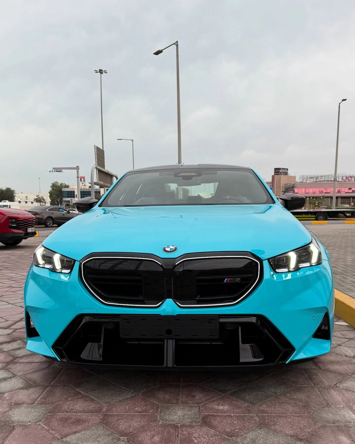 Borusan Turkish Blue BMW M5