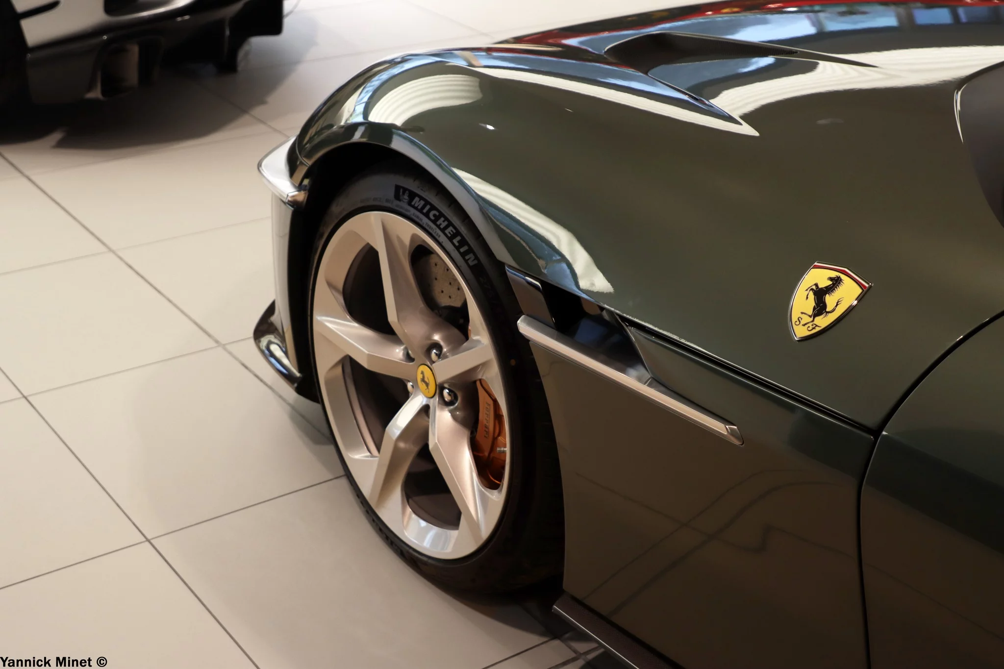 Verde Toscana Ferrari 12Cilindri