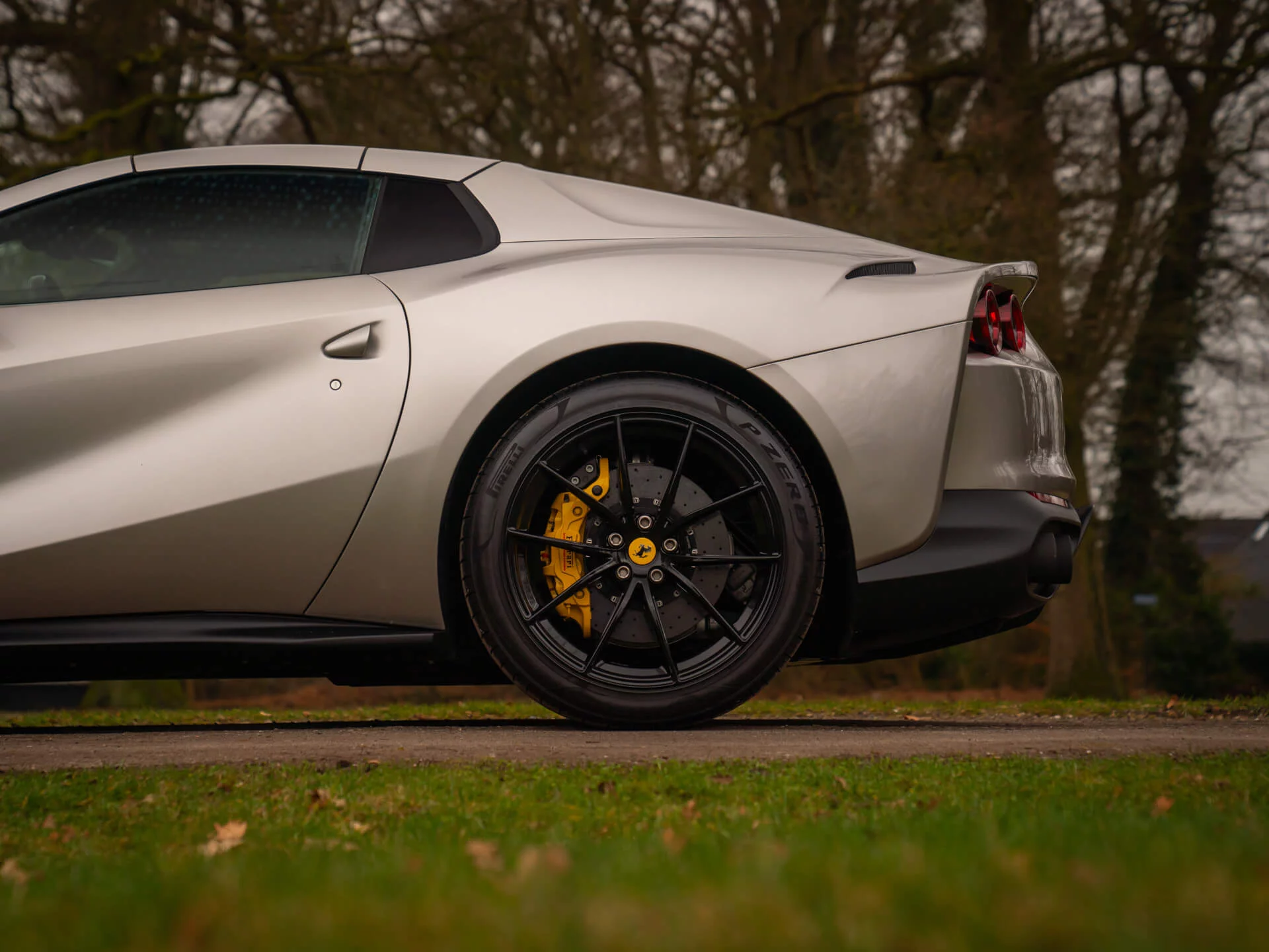 Alluminio Lucido Ferrari 812