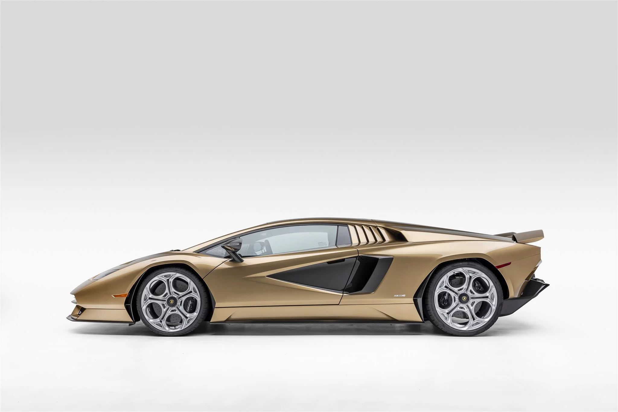 Bronzo Zante Lamborghini Countach LPI 800-4