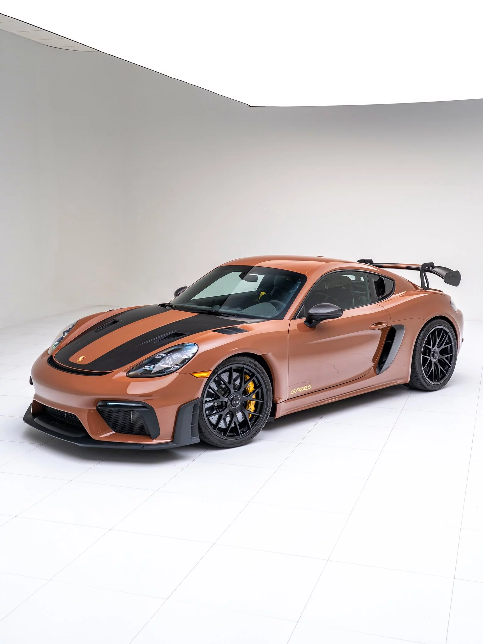 Sepia Brown Porsche 718 Cayman GT4 RS