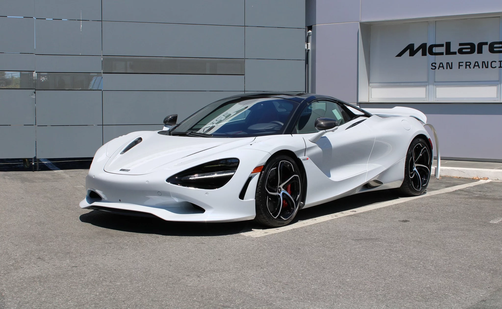 Cirrus Grey McLaren 750S