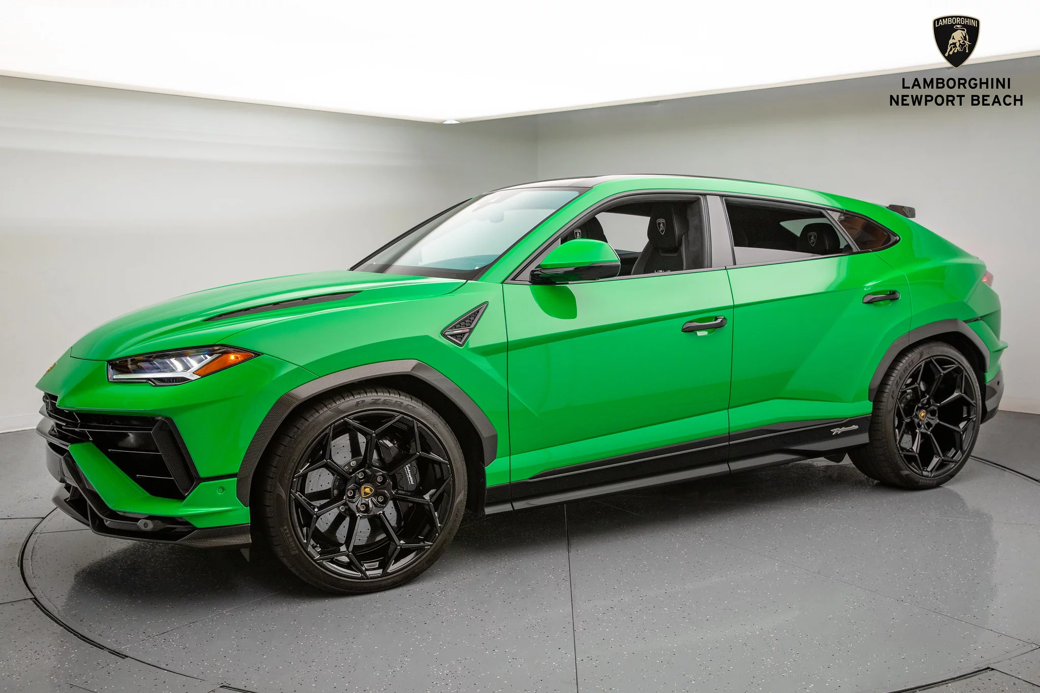 Verde Viper Lamborghini Urus