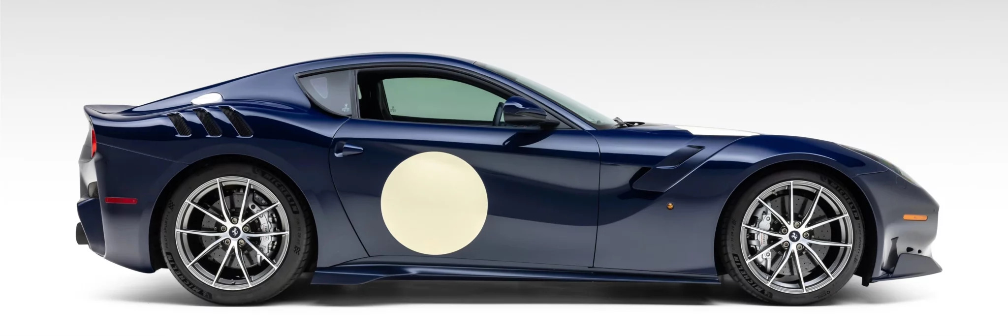 Blu Scozia Ferrari F12