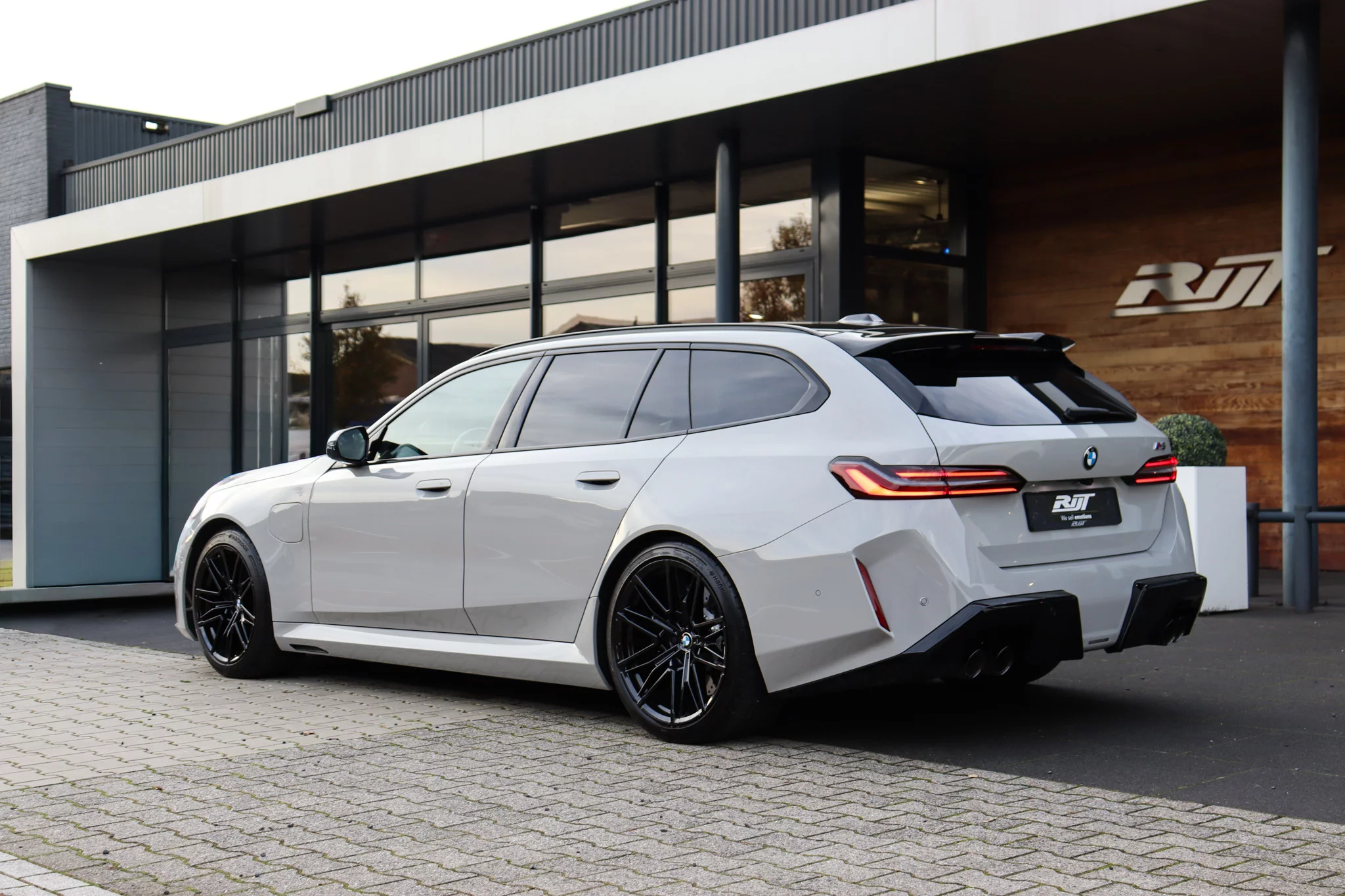Crayon BMW M5
