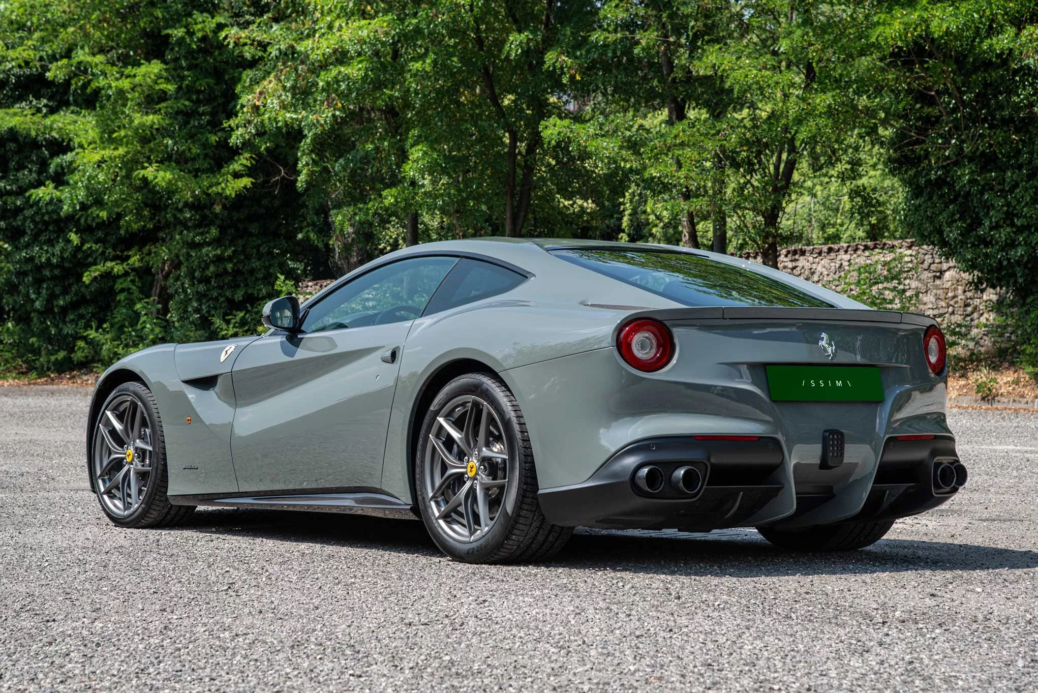 Grigio Medio Ferrari F12