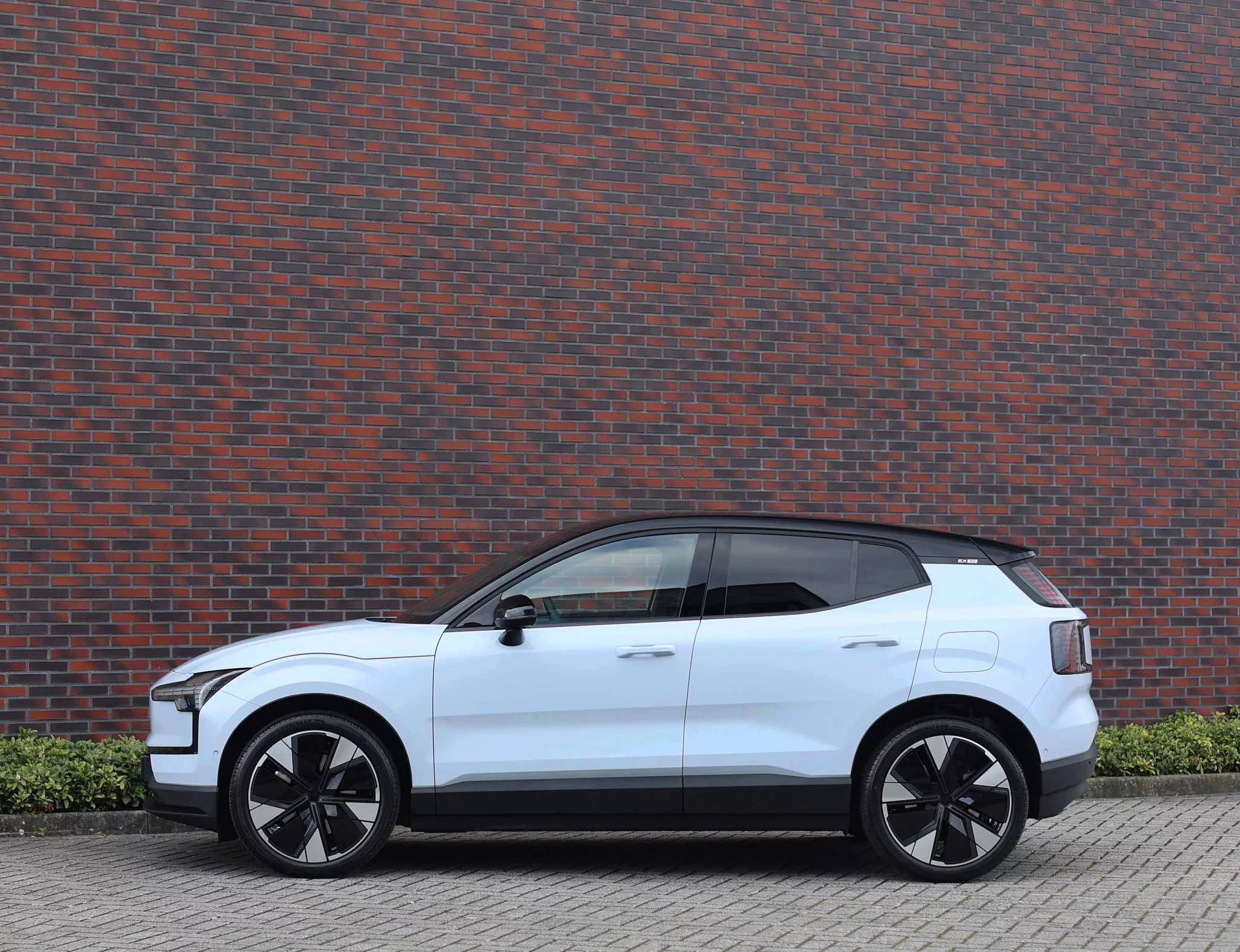 Cloud Blue Volvo EX30