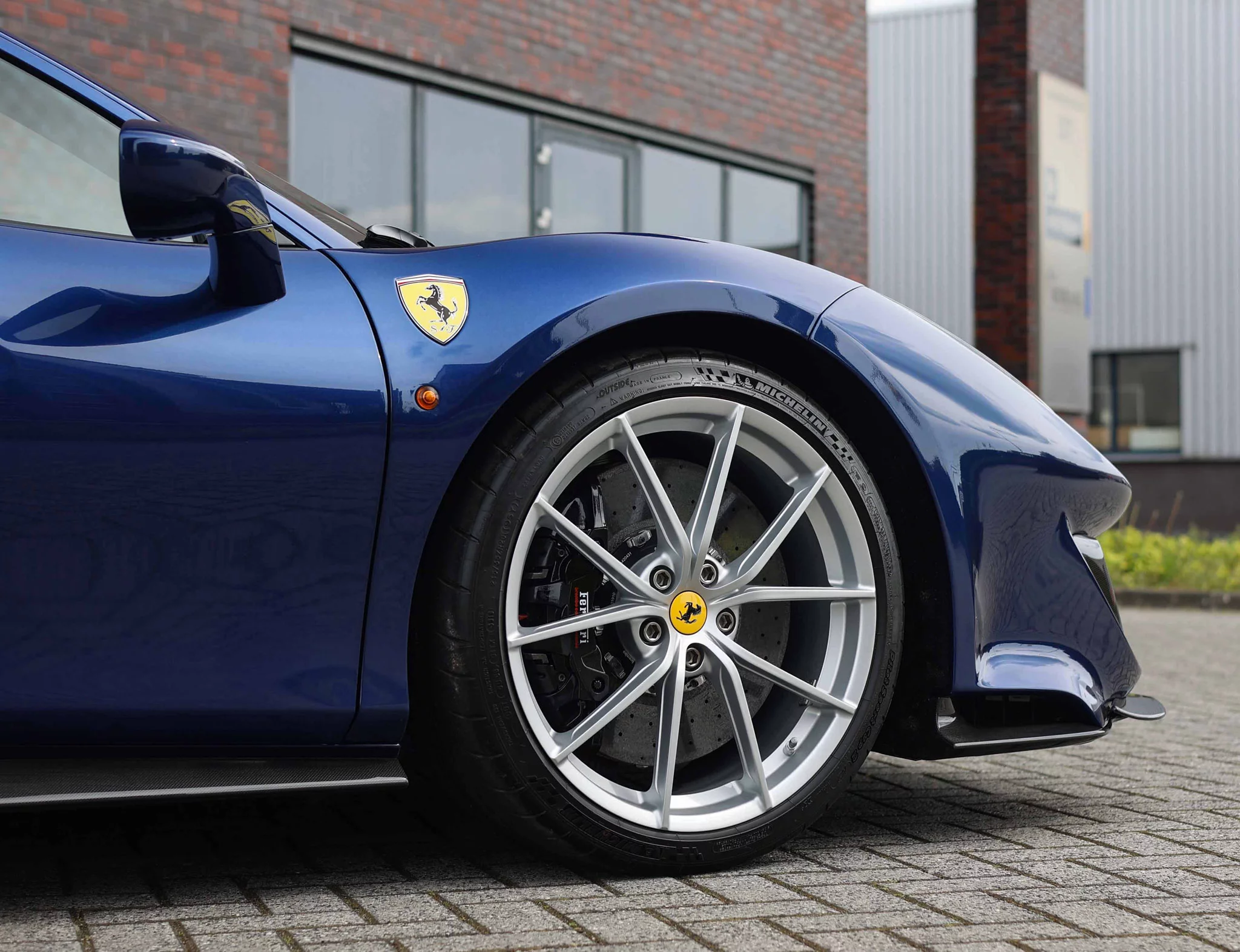 Blu Tour de France 70 Ferrari 488