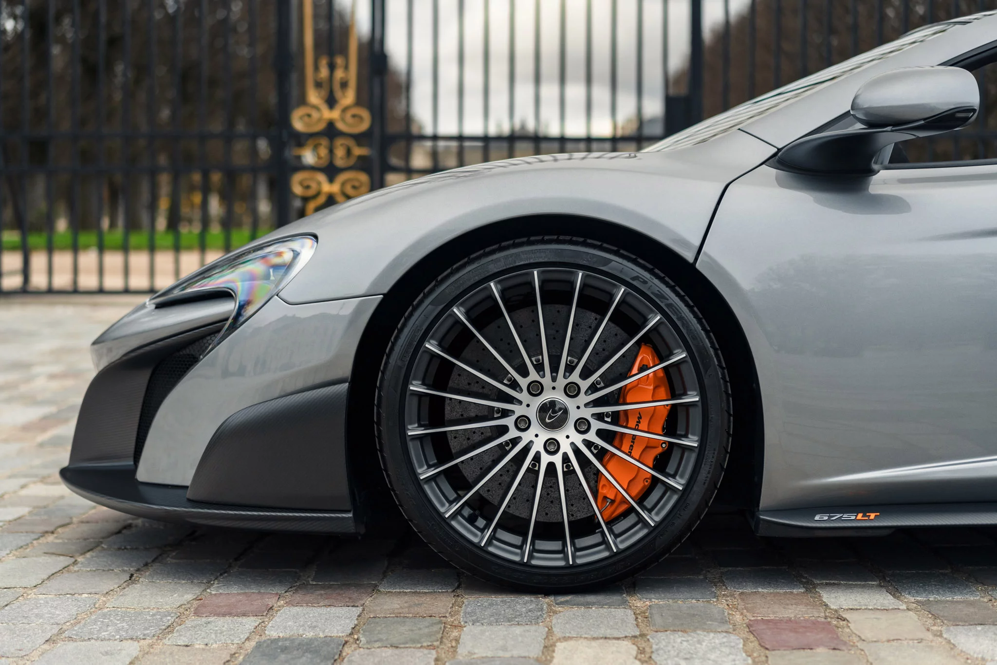 Titanium Silver McLaren 675LT