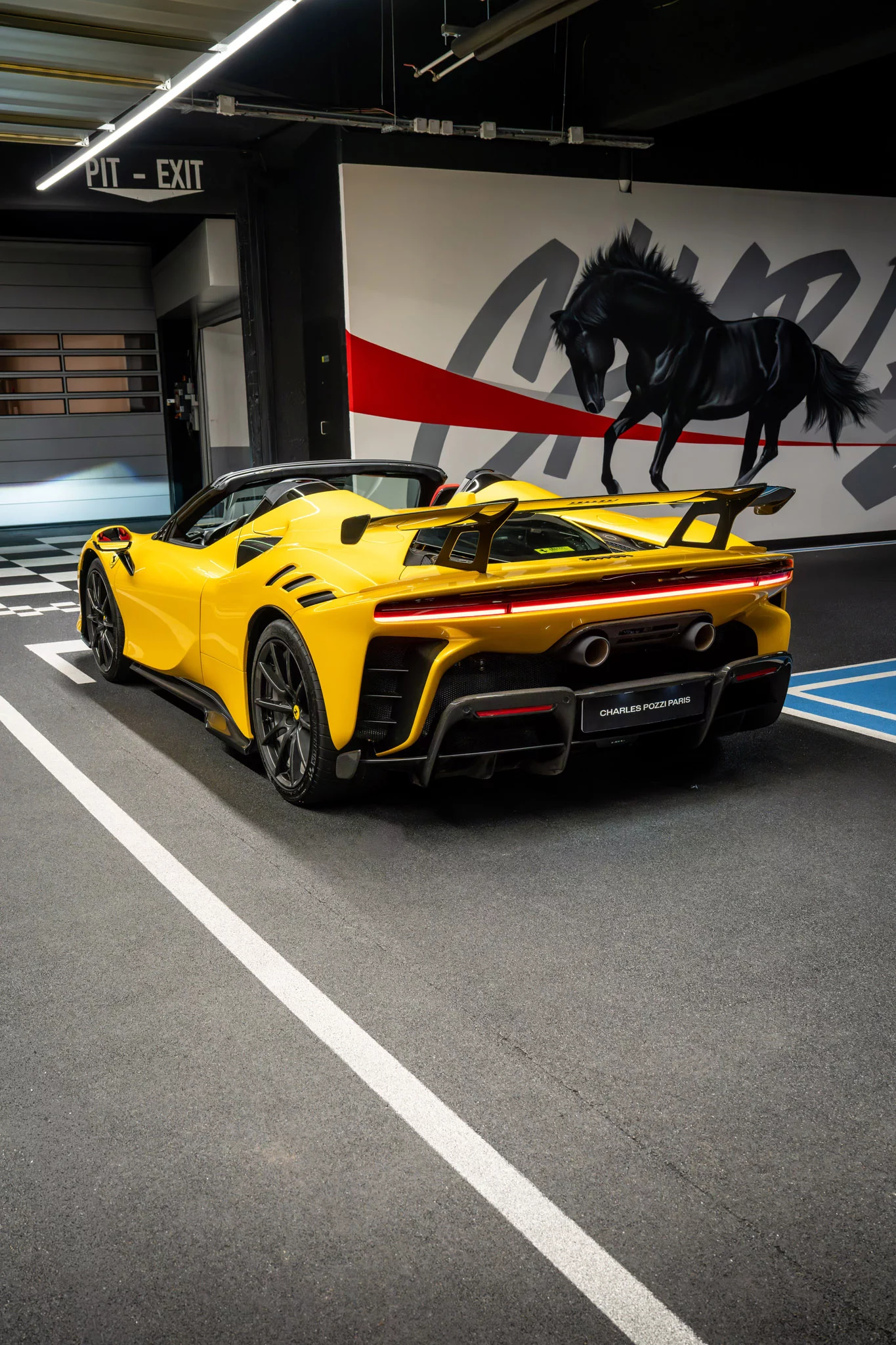 Giallo Triplo Strato Ferrari SF90