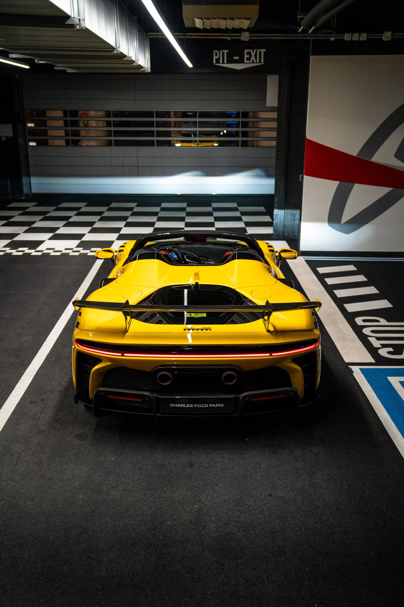 Giallo Triplo Strato Ferrari SF90