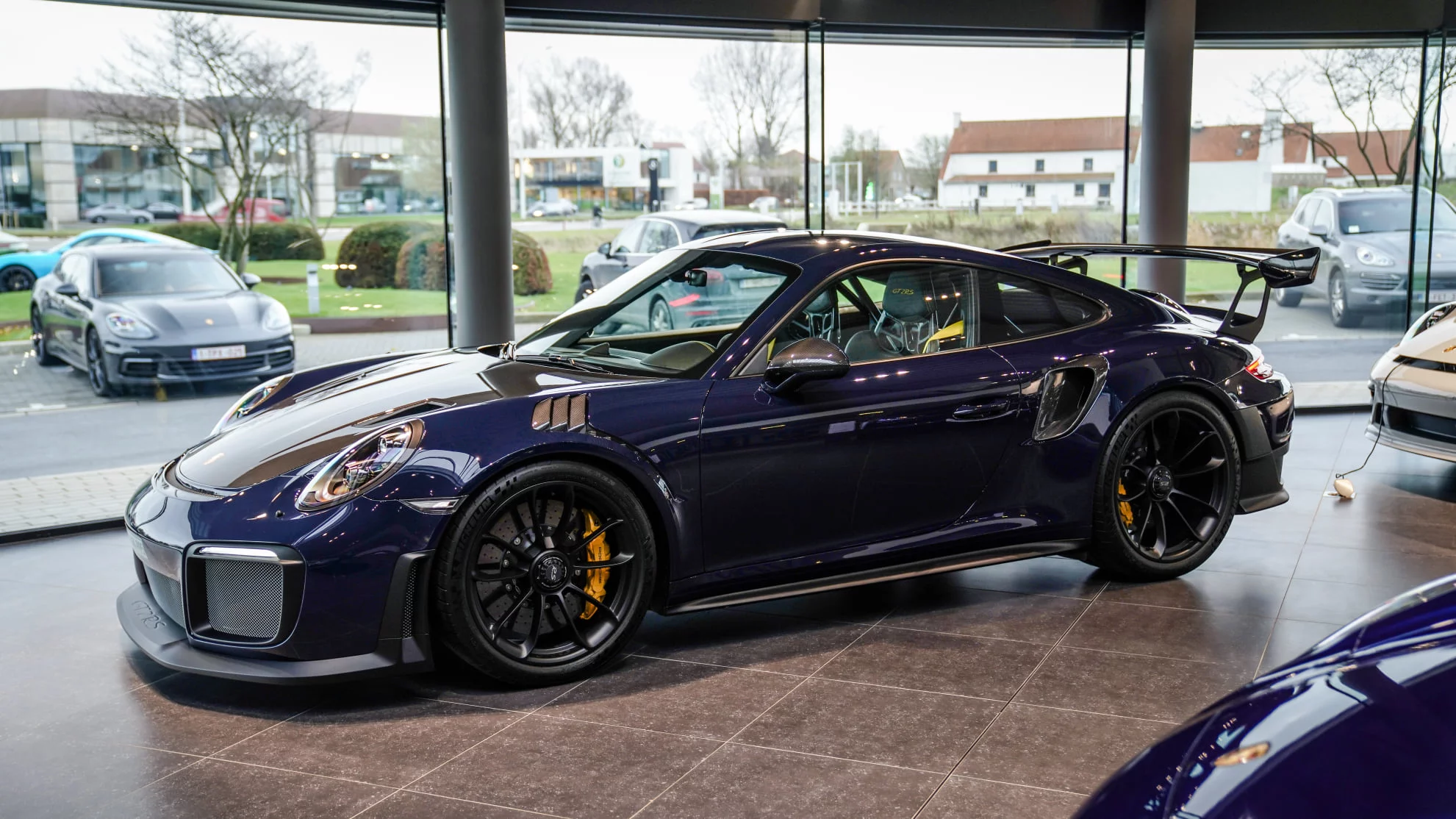 Dark Sea Blue Porsche 911 GT2 RS