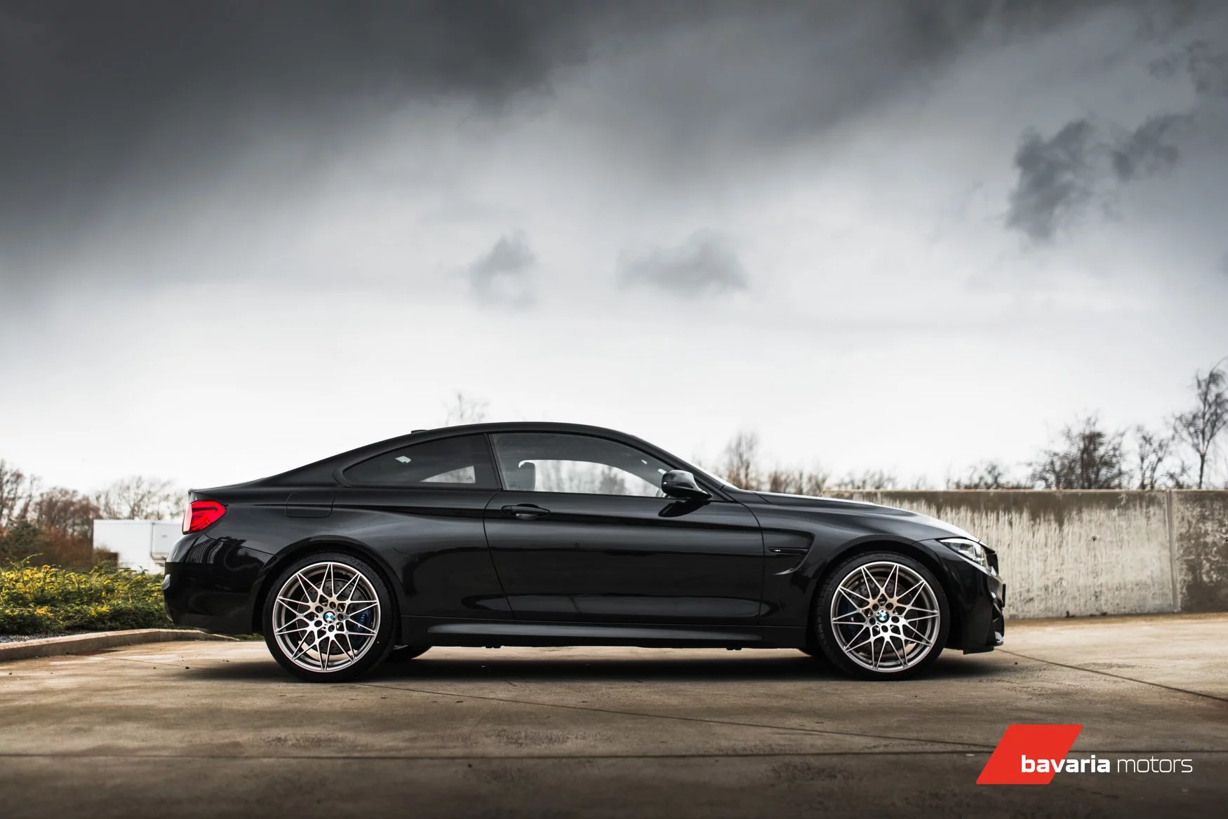 Sapphire Black BMW M4