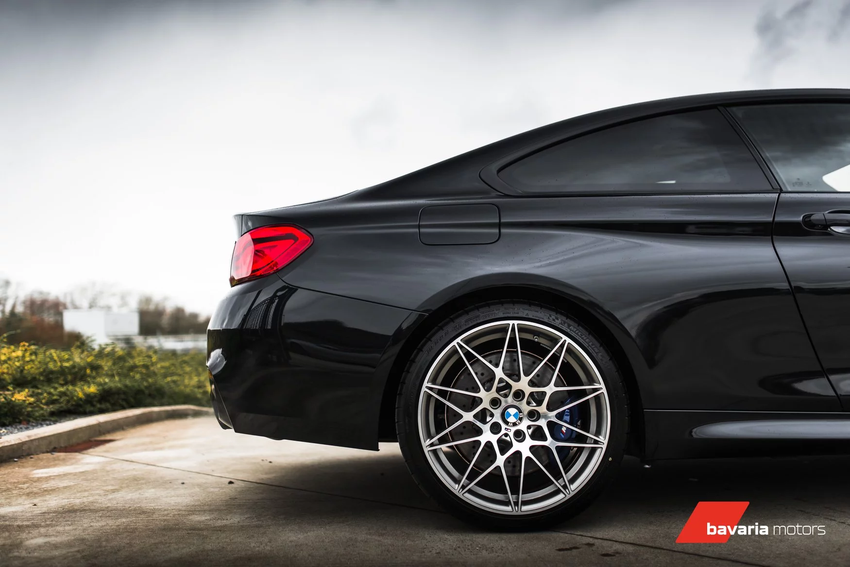 Sapphire Black BMW M4