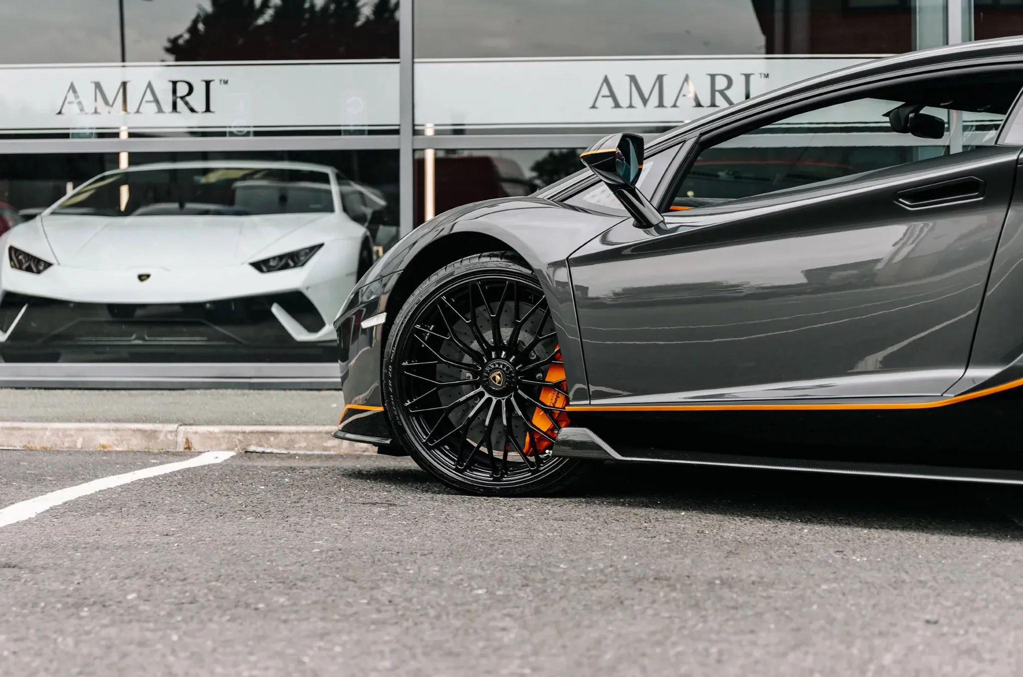 Grigio Keres Lamborghini Aventador