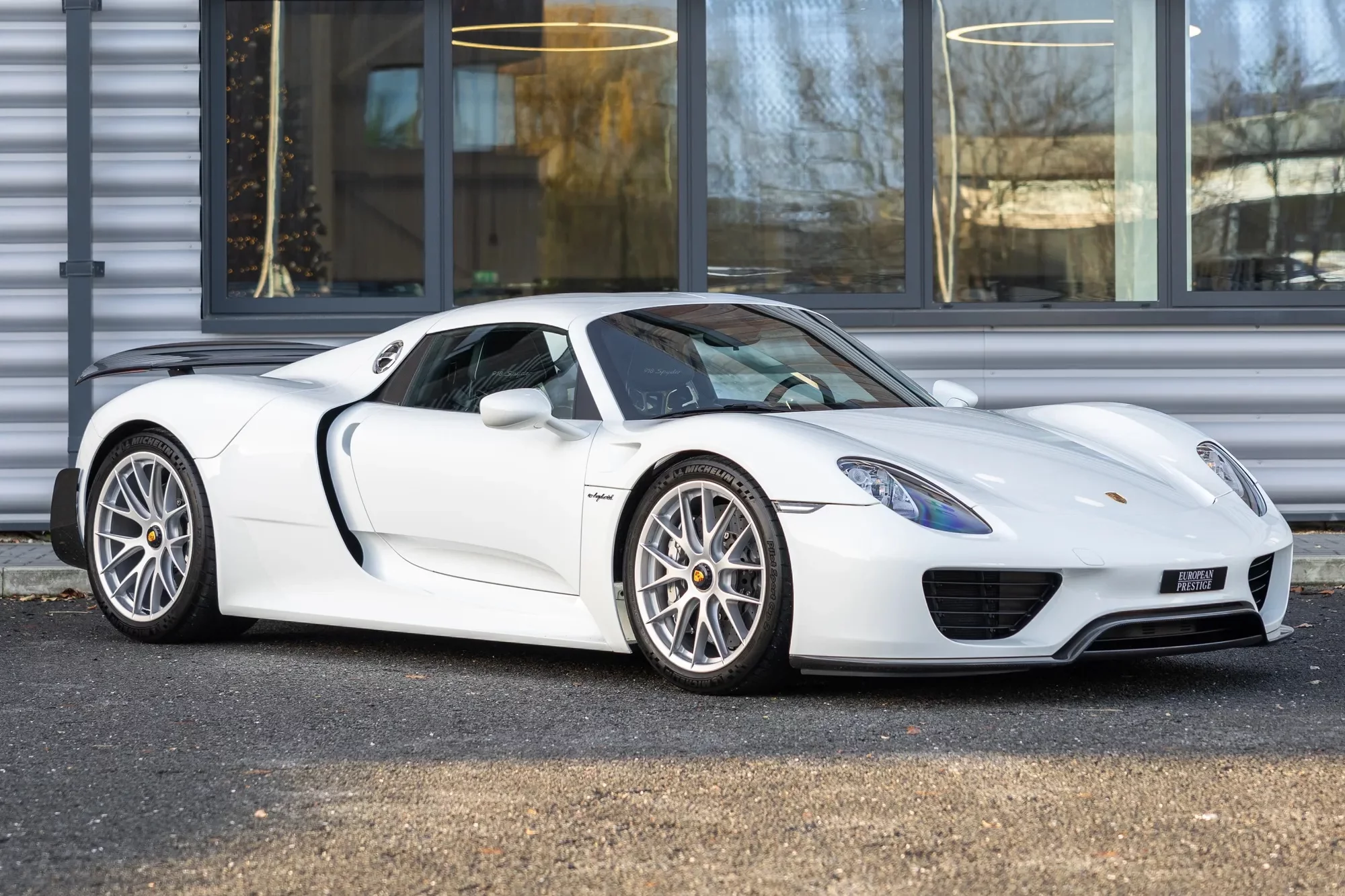 Grand Prix White Porsche 918 Spyder