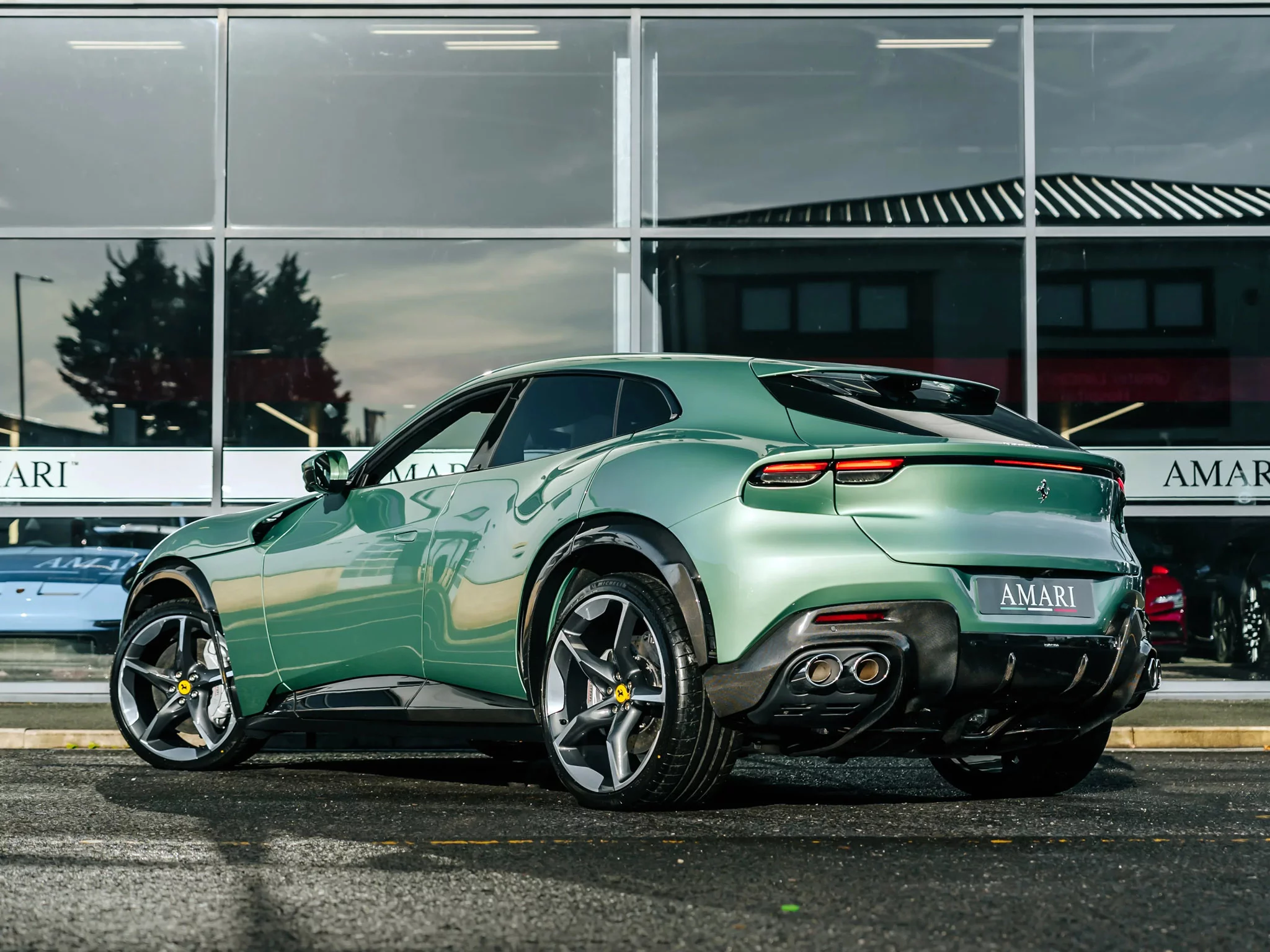Verde Dora Ferrari Purosangue