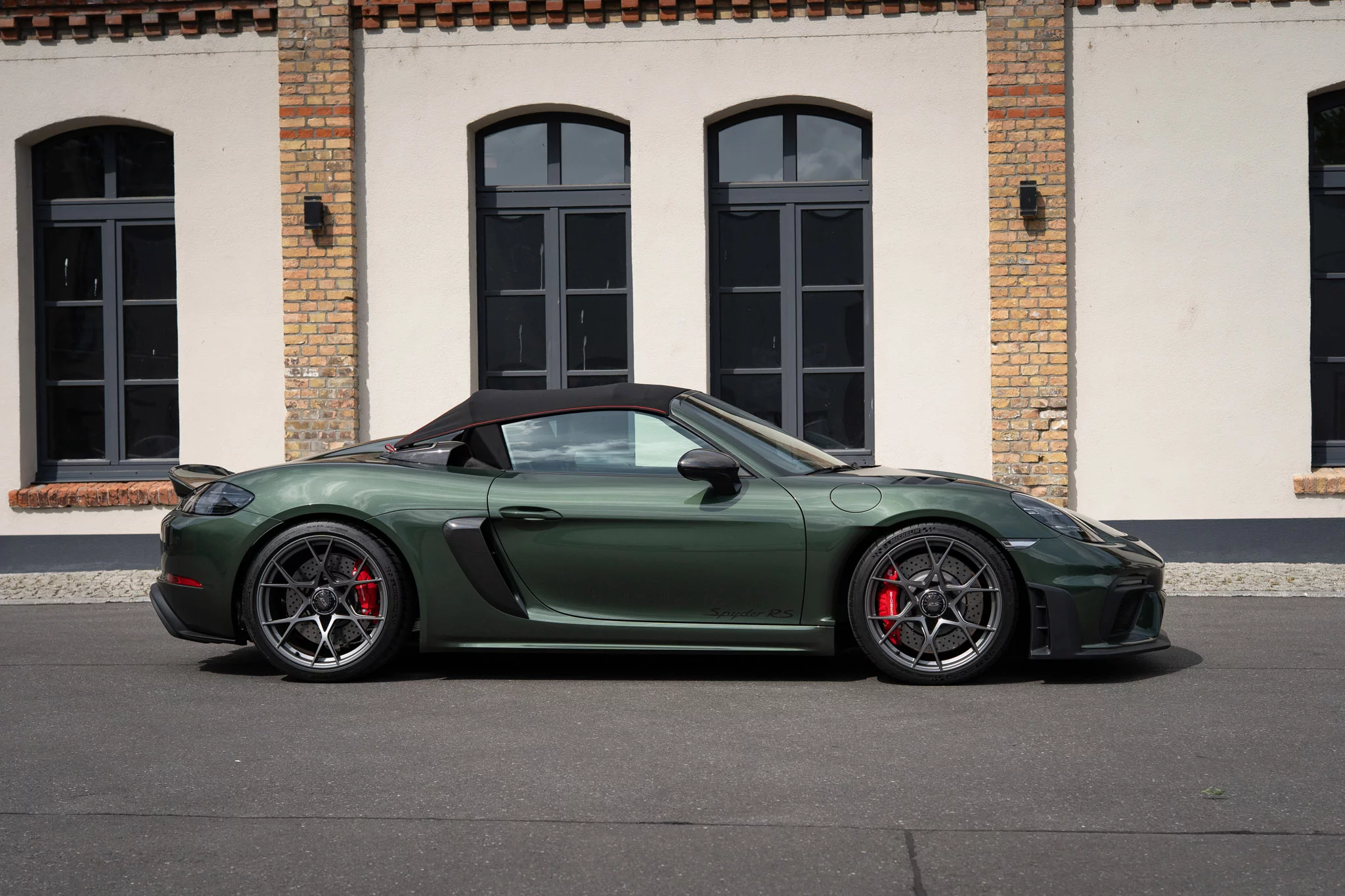 Oak Green Metallic Porsche 718 Spyder RS