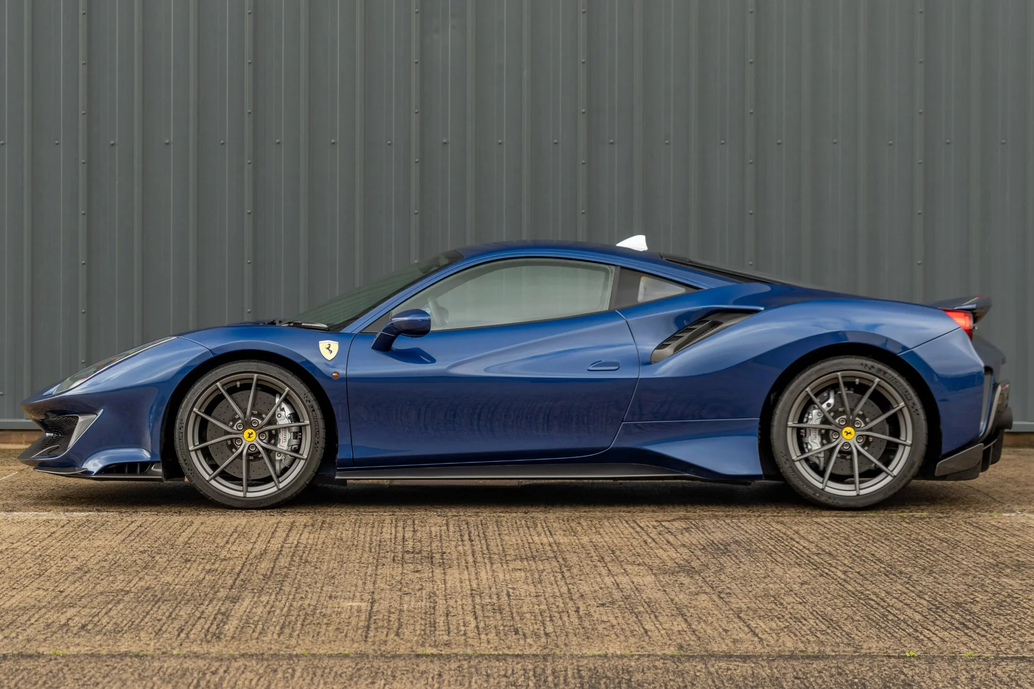 Blu Tour de France 70 Ferrari 488