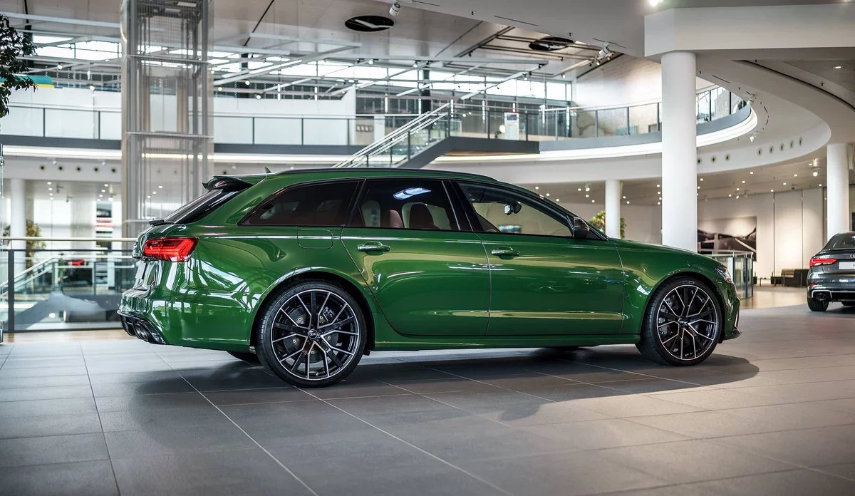 Sonoma Green Audi RS6 Avant