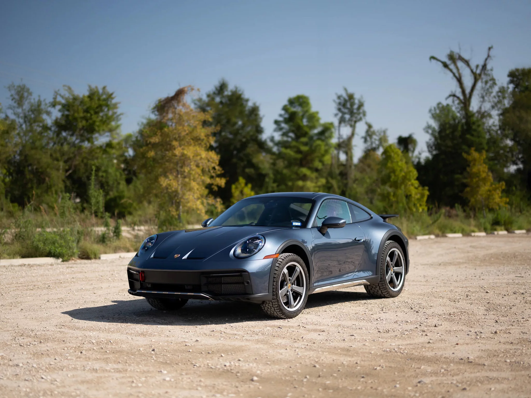 Yachting Blue Metallic Porsche 911 Dakar