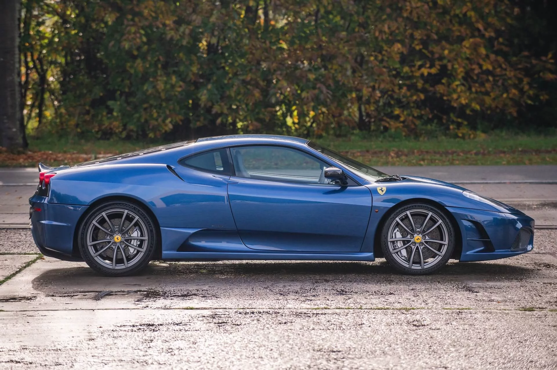 Blu Mirabeau Ferrari 430 Scuderia