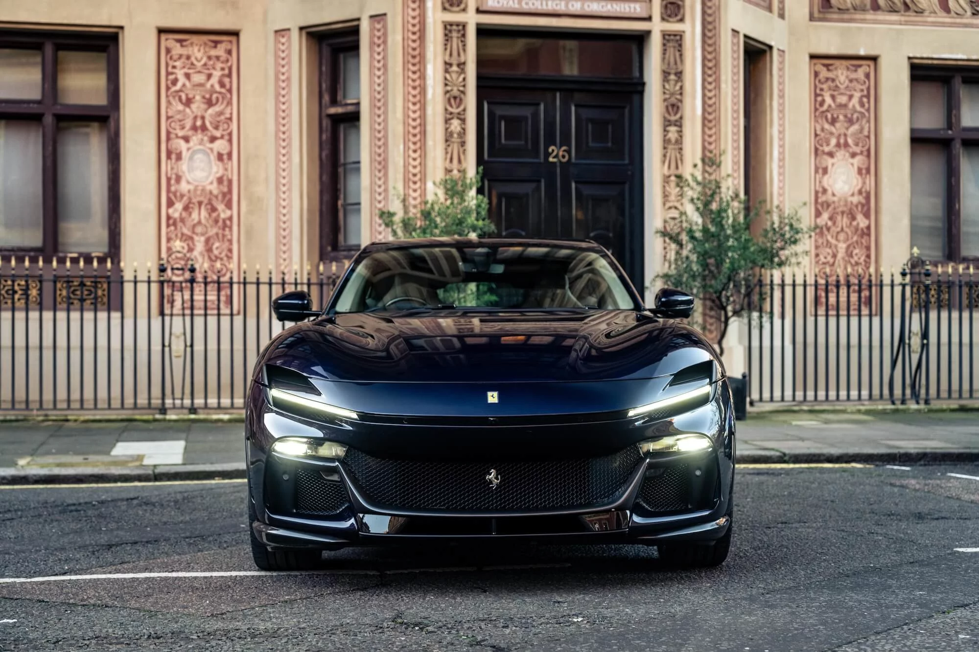 Blu America Ferrari Purosangue